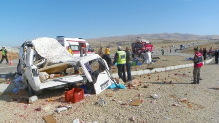 Kırıkkale'de İki Ayrı Kazada: 6 Ölü 7 Yaralı