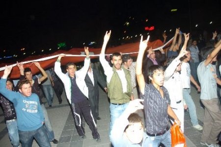 Kırıkkaleli Gençler 7 Askerin Şehit Edilmesine Tepki İçin Yürüdü