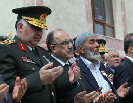 Kırıkkaleli Şehidin Cenazesine Genelkurmay Başkanı Necdet Özel De Katıldı