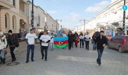 Kırım’da Gençler Hocalı’ya Adalet İçin Yürüdü