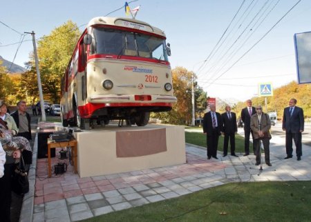 Kırım’da troleybüs anıtı açıldı