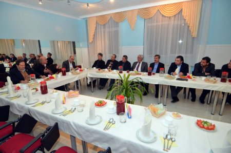 Kırımlı öğrencinin Urfa türküsü Türk misafirleri büyüledi