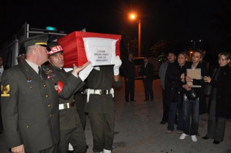 Kırklarelili şehidin cenazesi gözyaşlarıyla karşılandı