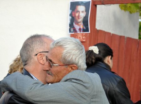 Kırklarelili şehit üsteğmenin köyü Türk bayraklarıyla donatıldı