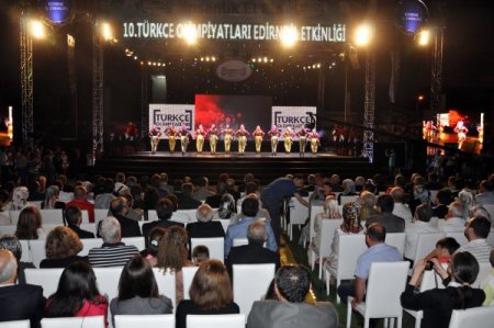 Kırkpınar Er Meydanı’nda Şili Ve Kenyalı Öğrenciler Güreş Tuttu