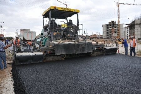 Kırşehir Belediyesi asfalt çalışmalarına hız verdi