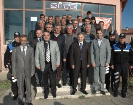 Kırşehir Emniyet Müdürü Öztürk, Esnafın Sorunlarını Dinledi