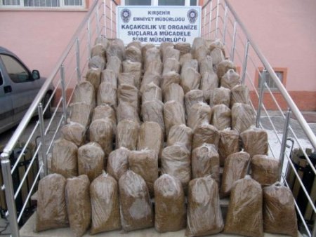 Kırşehir’de 905 kilo kıyılmış tütün ele geçirildi