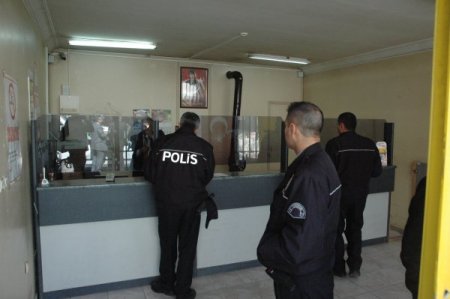 Kırşehir'de Ptt Şubesi Soyuldu