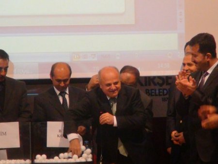 Kırşehir'de TOKİ konutları için kura çekildi