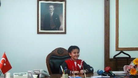 Kırşehir’e temsili bayan vali