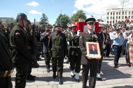 Kırşehirliler, Şehidini Son Yolculuğuna Uğurladı