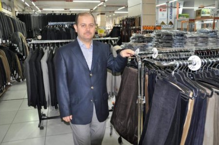 Kış Ayları Kurak Geçince Kışlık Giysi Satışları Durma Noktasına Geldi