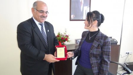 Kış oyunlarında emeği geçenlere teşekkür plaketi verildi