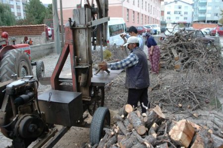 Kış yaklaştı,seyyar hızar makinesine ilgi arttı
