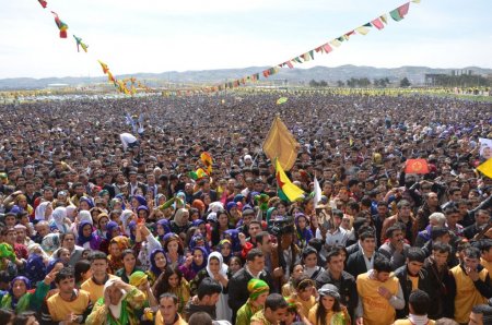 Kışanak: Kandan medet uman bir avuç ırkçının dışında, herkes barışı istiyor