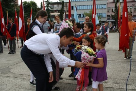 'Kitap okuma kampanyası' ilçe genelindeki tüm okullara yayılacak