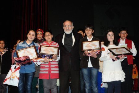 Kitap okuma yarışmasında 160 öğrenci ödüllendirildi