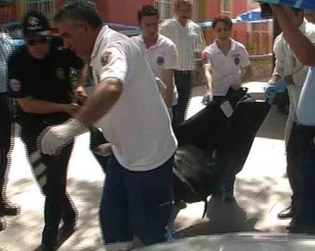 Kız Arkadaşını Ağır Yaraladı Arkasından İntihar Etti