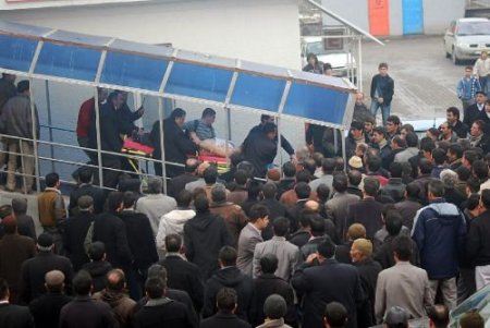 Kız Kaçırma Yüzünden Çıkan Kavgada 3 Kişi Öldü, 5 Kişi Yaralandı
