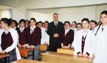 Kız meslek lisesinde kariyer günleri başladı