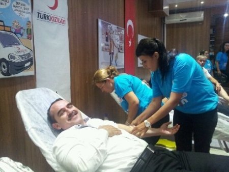 Kızılay, Ramazan’da Da Kan Topluyor