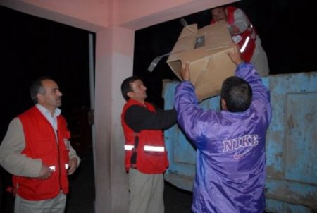 Kızılay, Sarıkamış'ın İnkaya Köyünde Afetzedelere Ulaştı