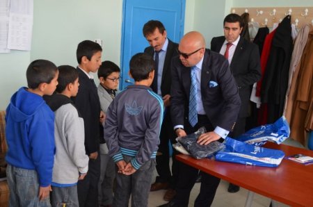 Kızılay, Sarıkaya’da bin 800 öğrenciyi giydirdi