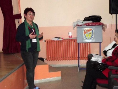 Kızılay, Tirebolu'da öğretmenlere seminer verdi