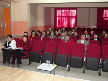 Kızılay, Tirebolu'da öğretmenlere seminer verdi