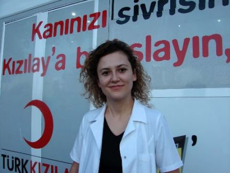 Kızılay, Ücretsiz Kan Değeri Ve Tansiyon Ölçümü Hizmeti Veriyor