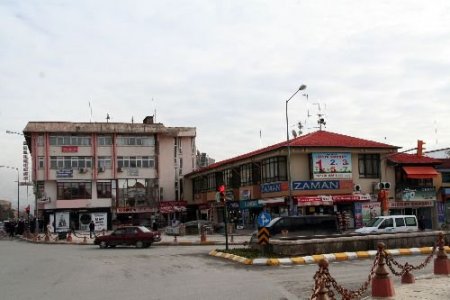 Kızılay Çarşısı'nın Belirsizliği Esnafı Tedirgin Ediyor