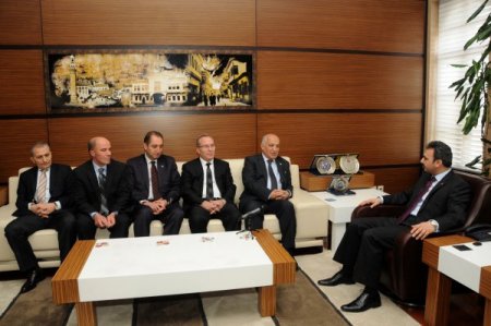 Kızılay Genel Başkanı Ahmet Lütfi Akar, Çorum Belediyesi'ni ziyaret etti