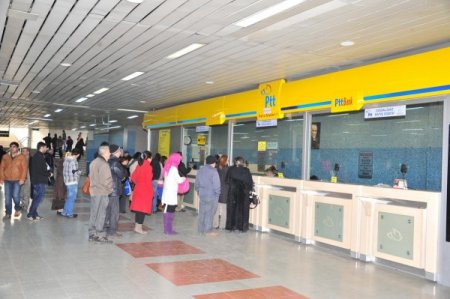 Kızılay metro istasyonu AVM gibi