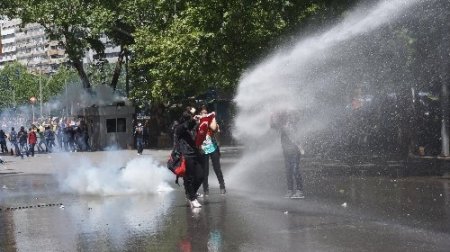 Kızılay'da 'Gezi Parkı' gerilimi sürüyor