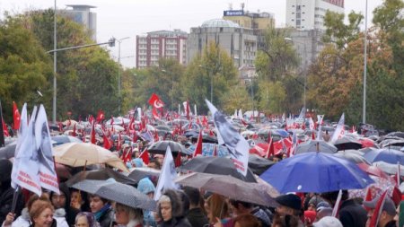Kızılay’da hayat durdu