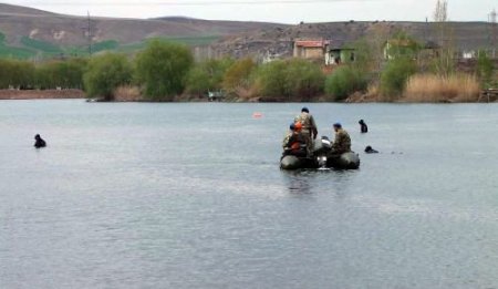 Kızılırmak'a Düşen Kadının Aramalarına 25 Kişilik Jandarma Ekibi De Katıldı