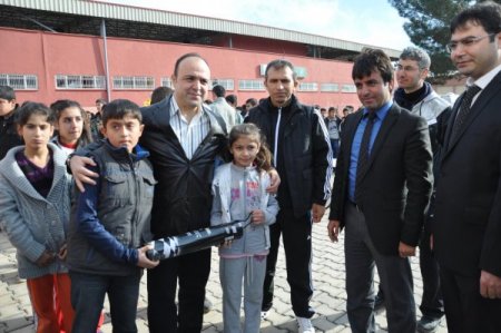 Kızıltepe Gençlik Merkezi hem eğitiyor hem de eğlendiriyor