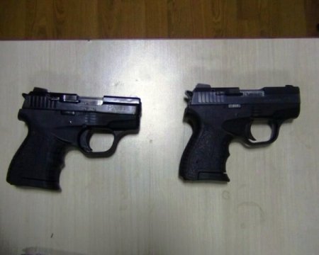 Kızıltepe ilçesinde 11 kilogram esrar ile 2 tabanca ele geçirildi