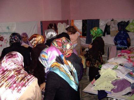 Kızıltepe'de Fakir Öğrenciler Yararına Kermes Düzenlendi