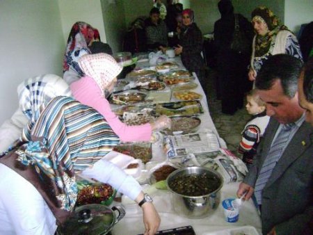 Kızıltepe'de Öğrenciler Yararına Kermes Açıldı