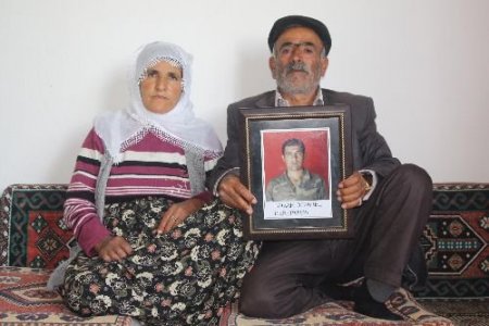 Kızıltepe'de Ölen Askerin Ailesi, Çelişkili Açıklamalara İzahat İstiyor
