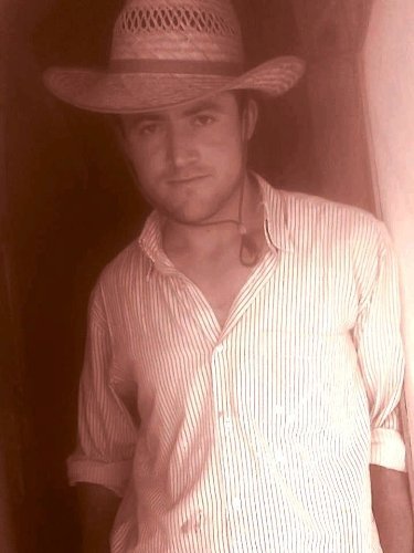 Kızına şiddet uyguladığını iddia ettiği damadını başından vurdu