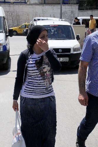 Kızına şiddet uyguladığını iddia ettiği damadını başından vurdu