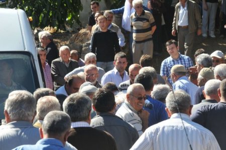 KKKA hastasının virüslü iğnesinden ölen doktor toprağa verildi