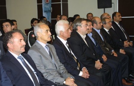 KKTC Cumhurbaşkanı Eroğlu’nun katıldığı konferans MÜSİAD’da başladı