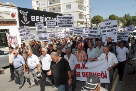 KKTC'de sivil toplum kuruluşları Asil Nadir'e destek mitingi düzenledi