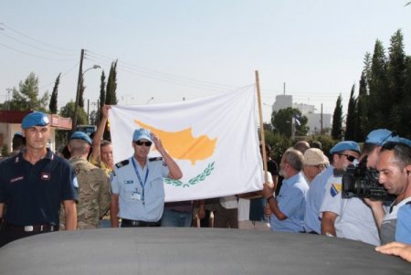 KKTC'de tutuklanan Rum polisler için eylem yapıldı: Sınırdaki geçişler durdu