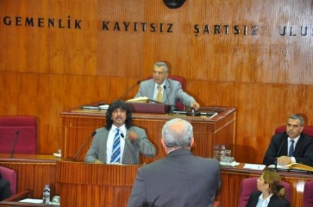 KKTC'li milltvekilinden rüşfet iddiası siyasi kargaşa oluşturdu