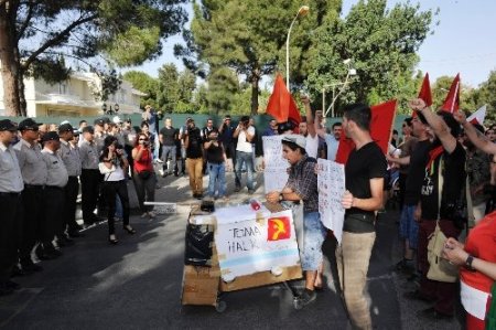 KKTC'ye TOMA alınmaması için eylem yapıldı